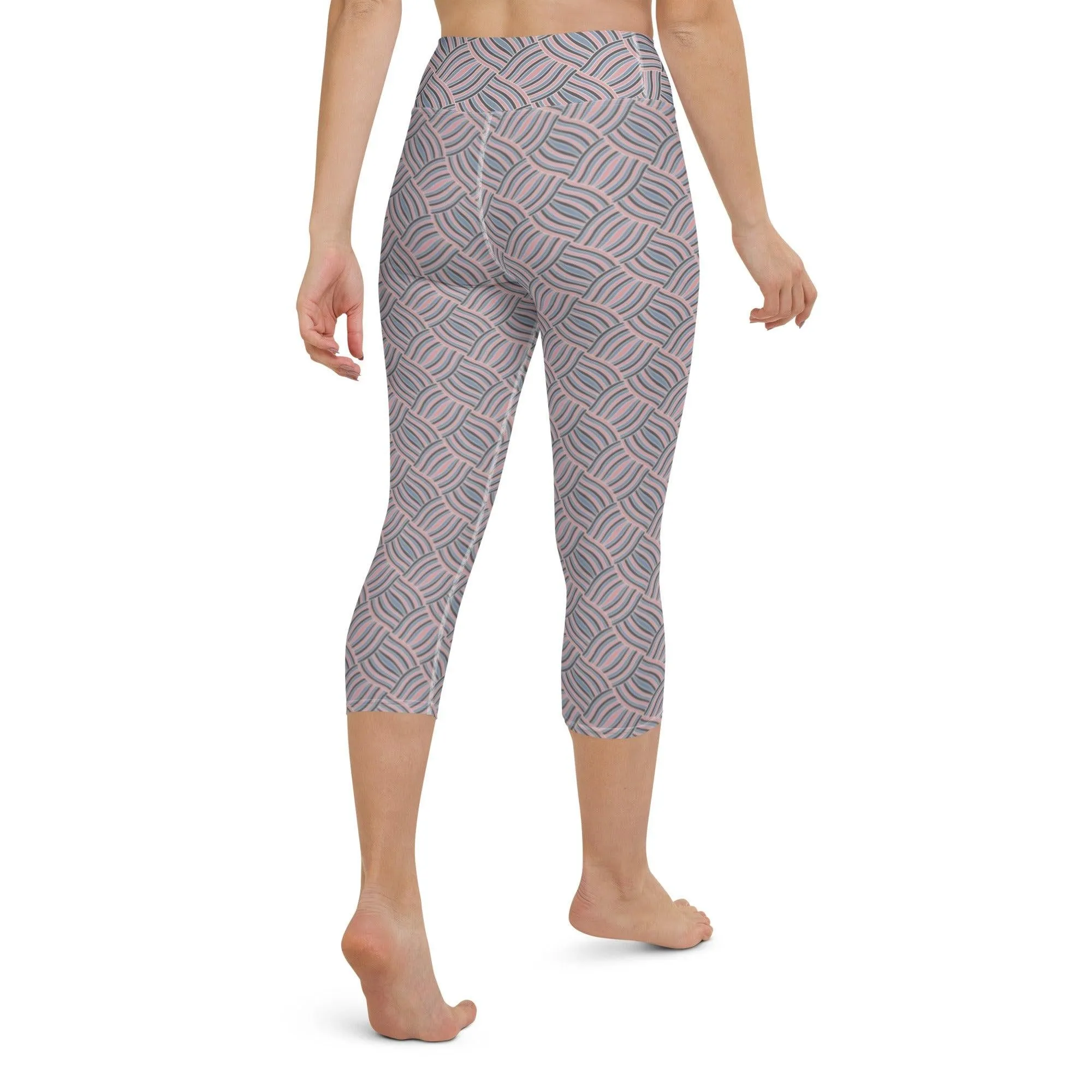 Intertwined Women's Capri Yoga Pants